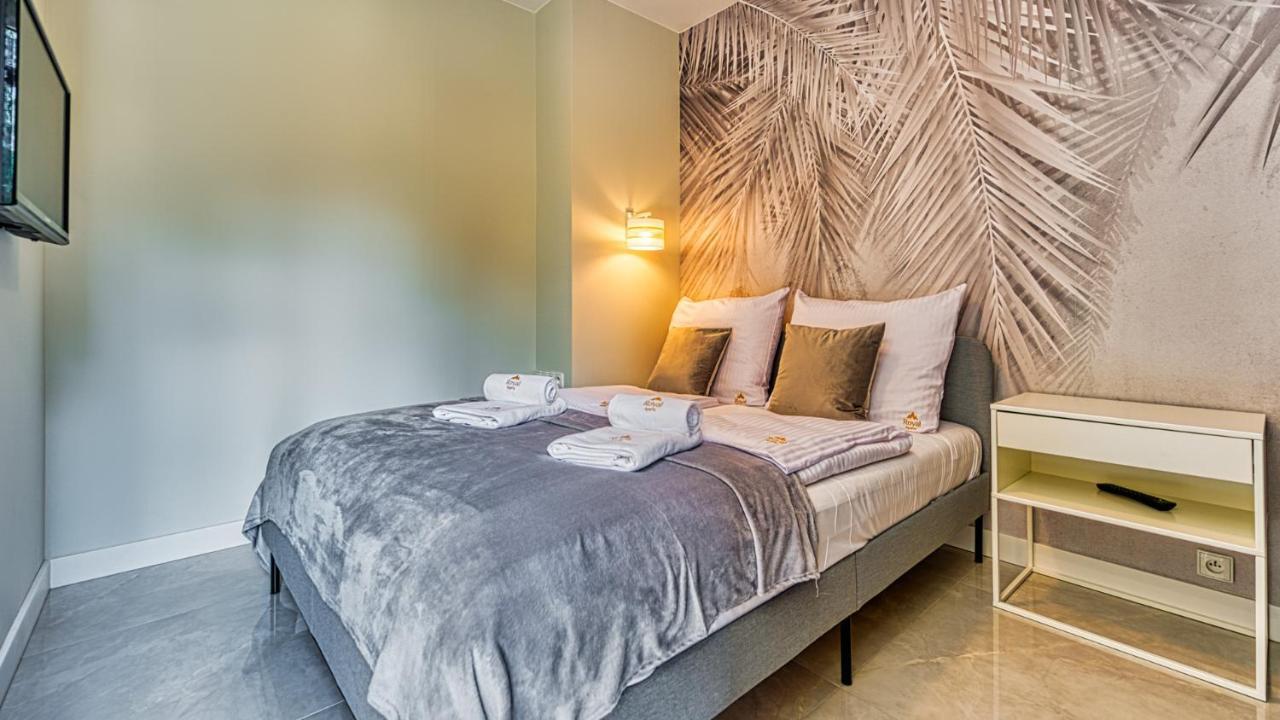 Apartamenty Centrum - Wyszynskiego 9 By Royal Aparts Swieradow-Zdroj Luaran gambar