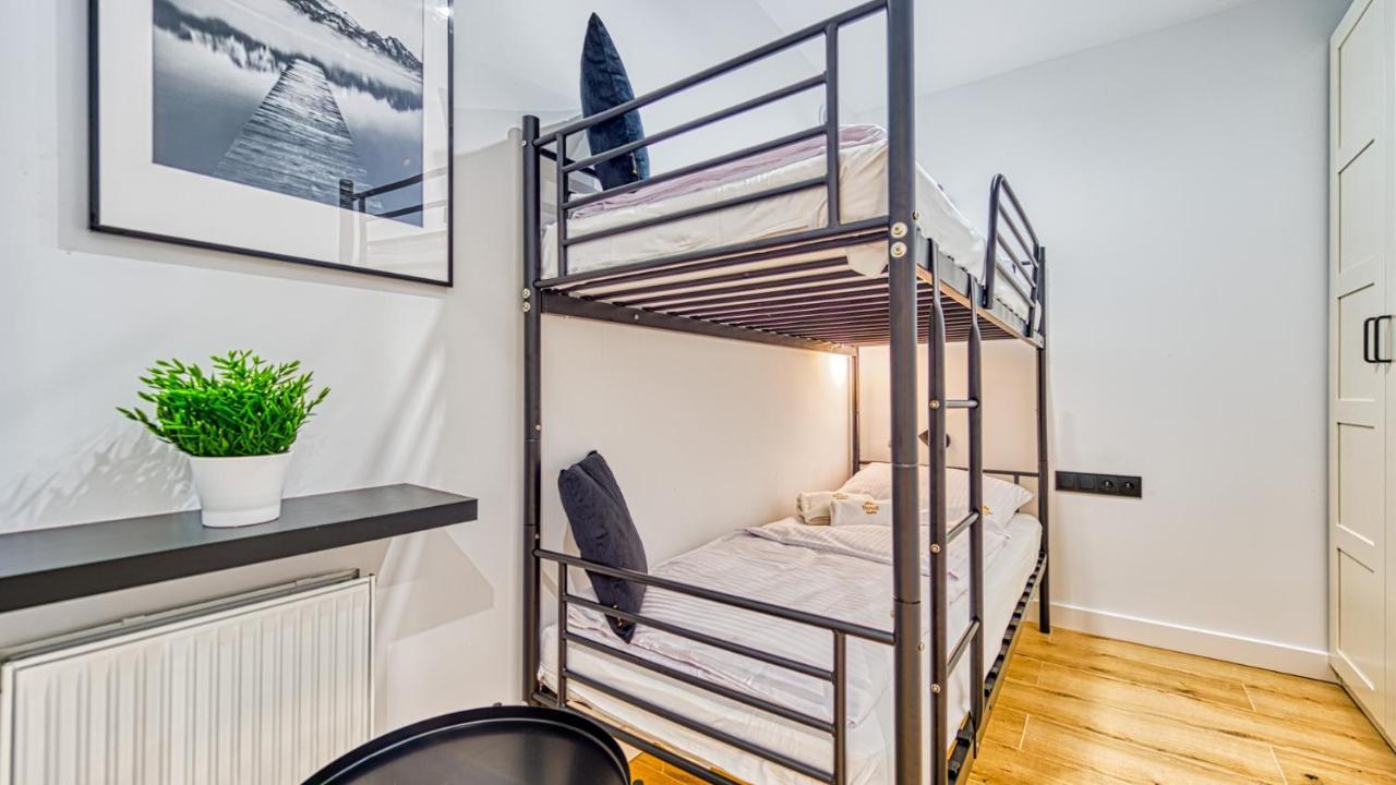 Apartamenty Centrum - Wyszynskiego 9 By Royal Aparts Swieradow-Zdroj Luaran gambar