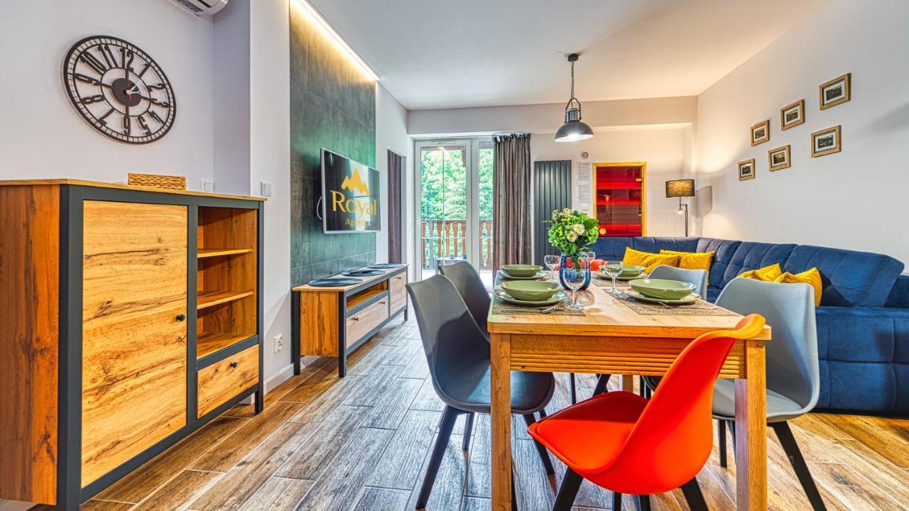Apartamenty Centrum - Wyszynskiego 9 By Royal Aparts Swieradow-Zdroj Luaran gambar